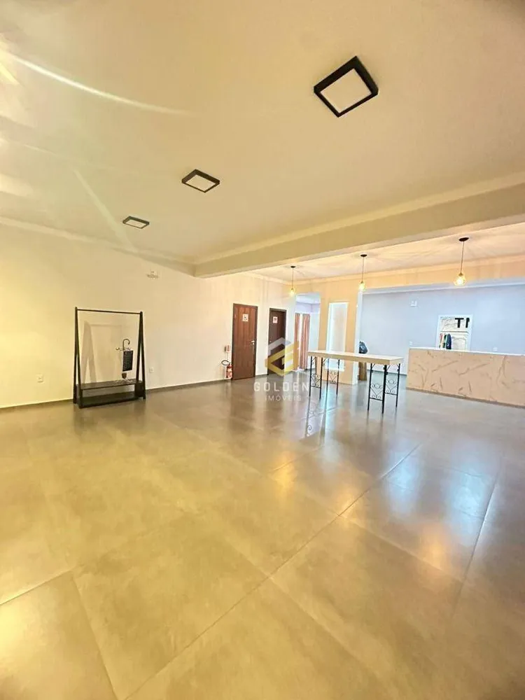 Casa, 3 quartos, 361 m² - Foto 2