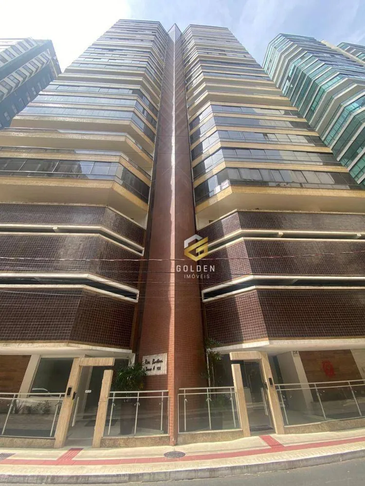 Apartamento, 3 quartos, 225 m² - Foto 1
