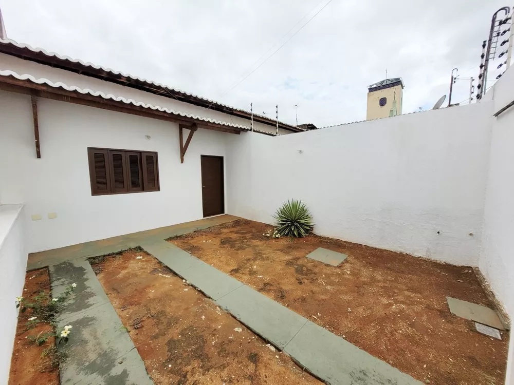 Casa para alugar com 3 quartos, 150M2 - Foto 2