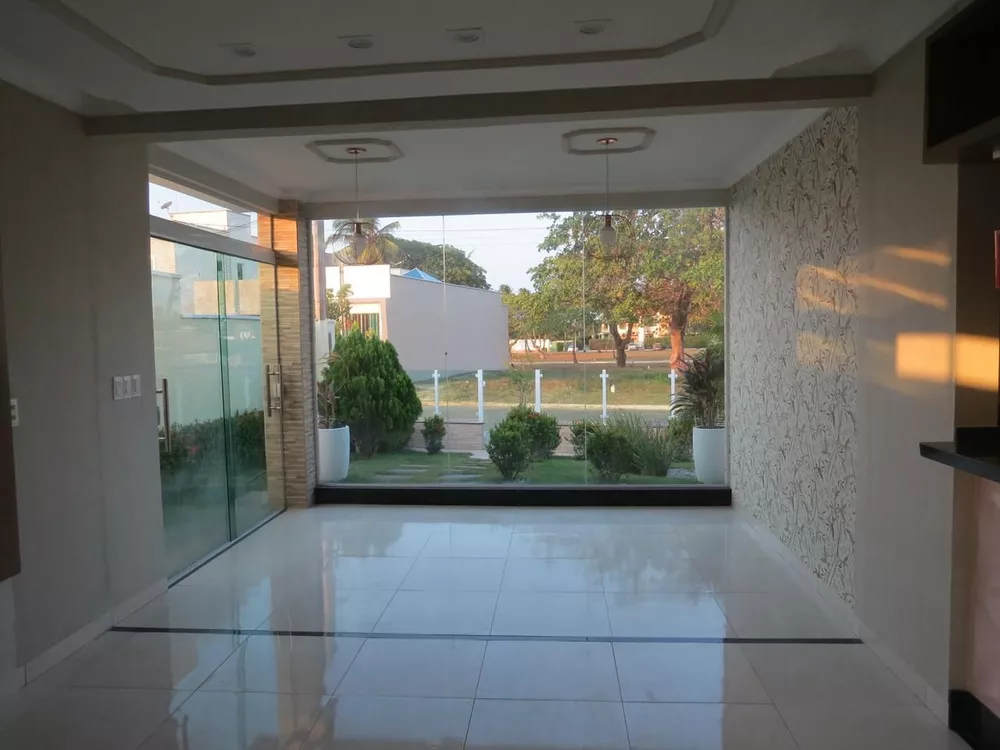 Casa de Condomínio à venda com 3 quartos, 231m² - Foto 3