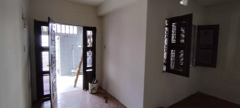 Casa à venda com 4 quartos, 153m² - Foto 3