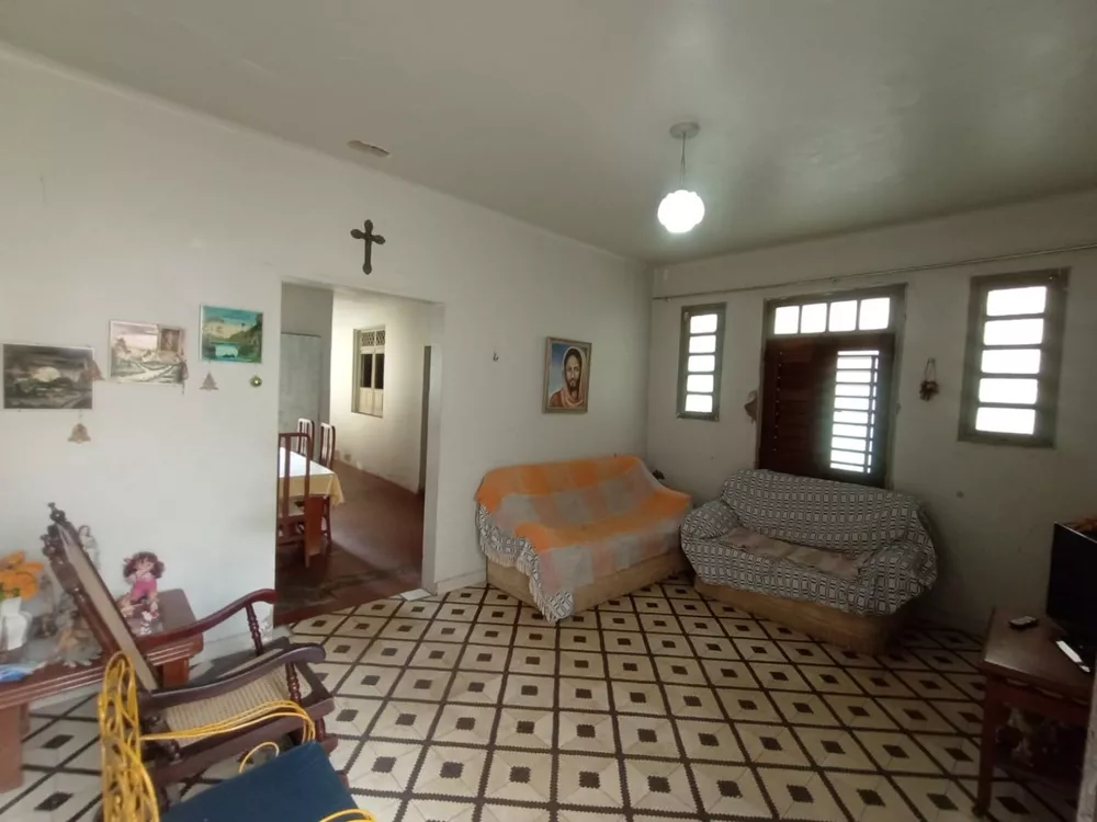 Casa à venda com 4 quartos, 148m² - Foto 4