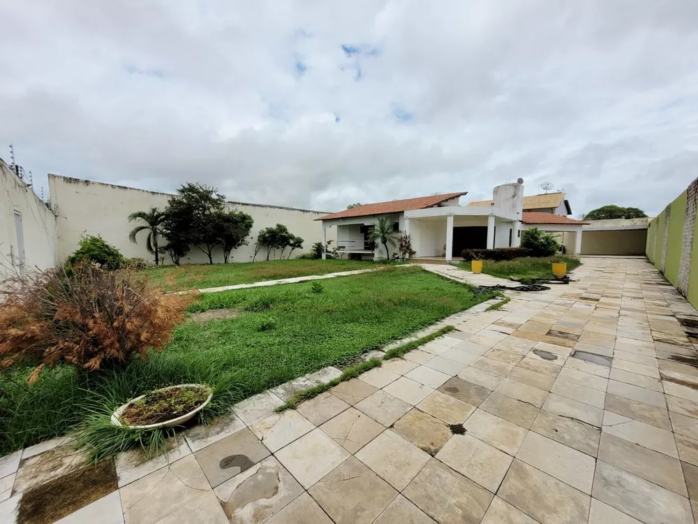 Casa à venda e aluguel com 4 quartos, 350m² - Foto 2