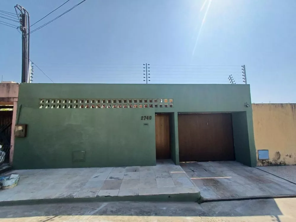 Casa para alugar com 3 quartos, 327m² - Foto 1