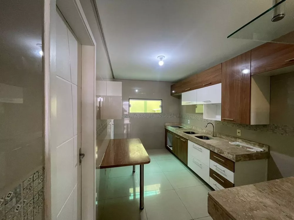 Casa à venda com 4 quartos, 140m² - Foto 3