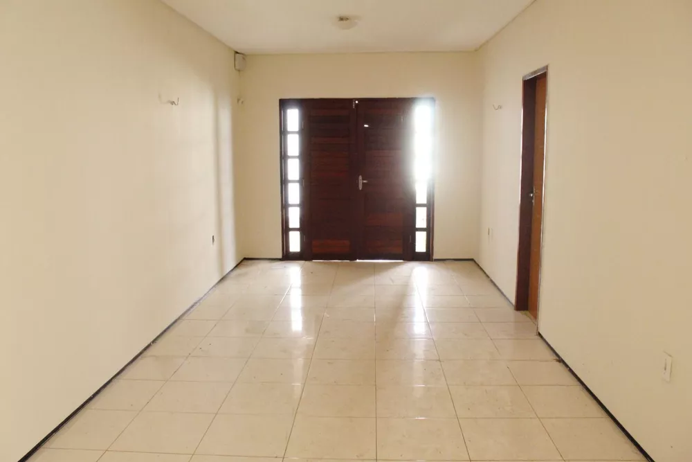 Casa à venda com 3 quartos, 208M2 - Foto 4