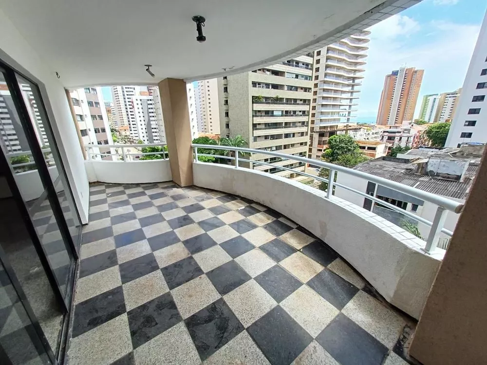 Apartamento para alugar com 3 quartos, 205m² - Foto 7