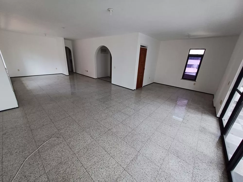 Apartamento para alugar com 3 quartos, 205m² - Foto 4