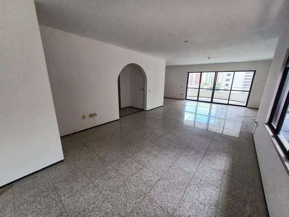 Apartamento para alugar com 3 quartos, 205m² - Foto 5