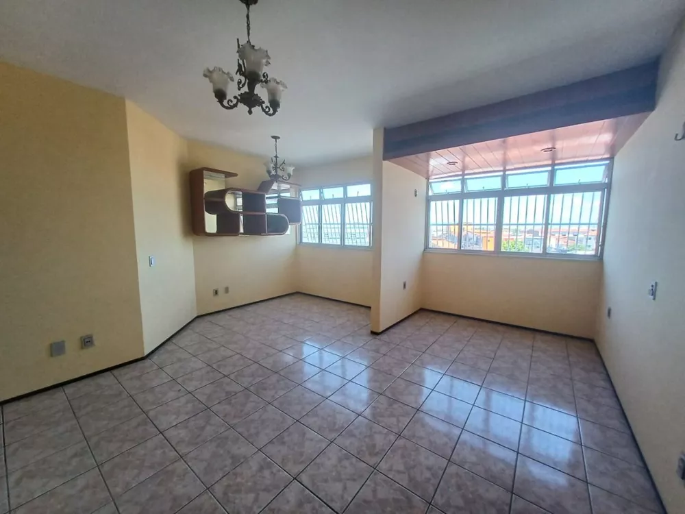 Apartamento à venda com 3 quartos, 81m² - Foto 4