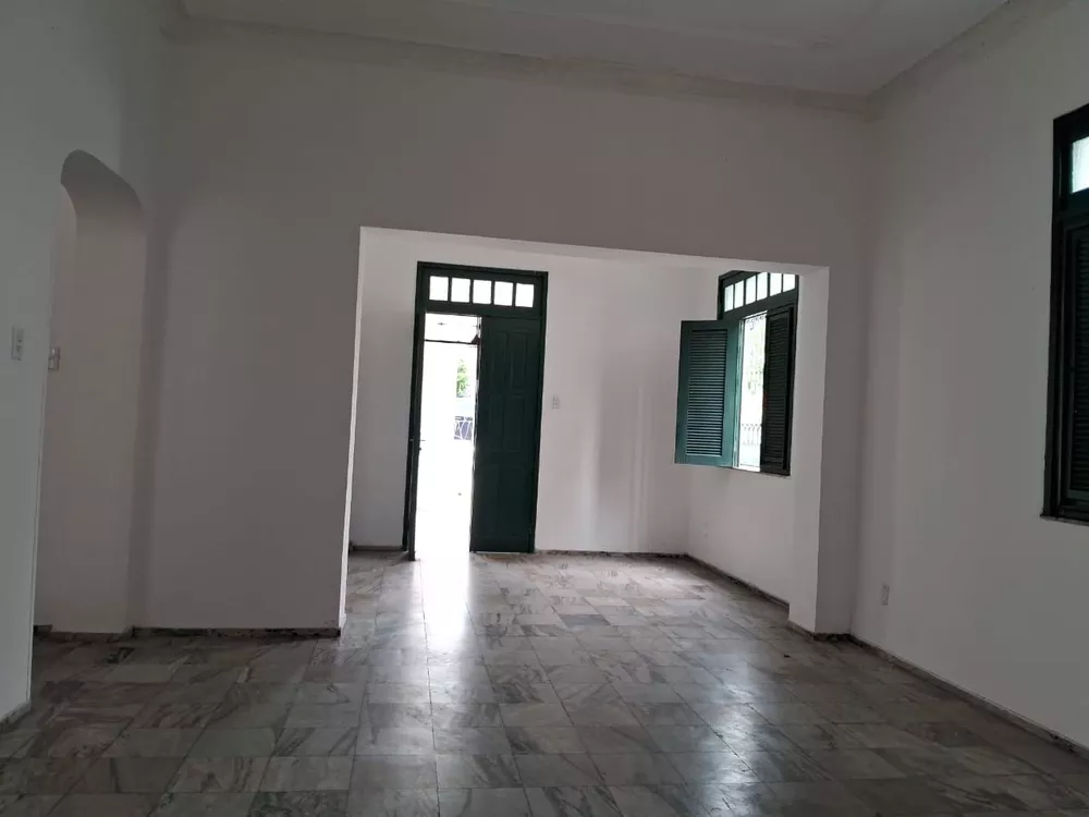 Casa para alugar com 3 quartos, 246m² - Foto 5