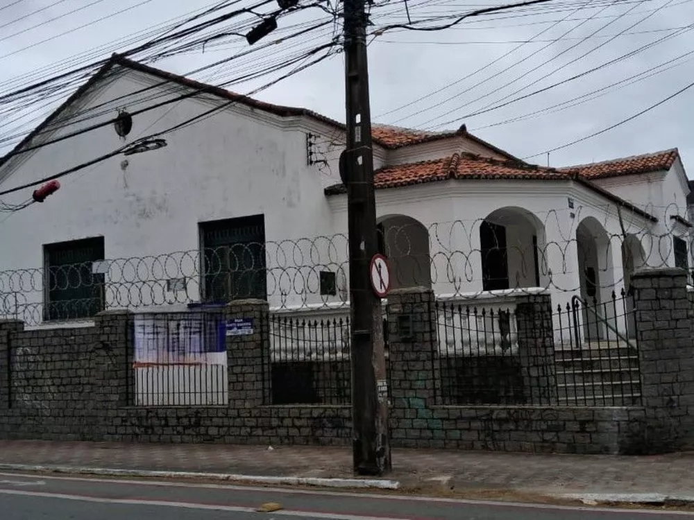 Casa para alugar com 3 quartos, 246m² - Foto 7