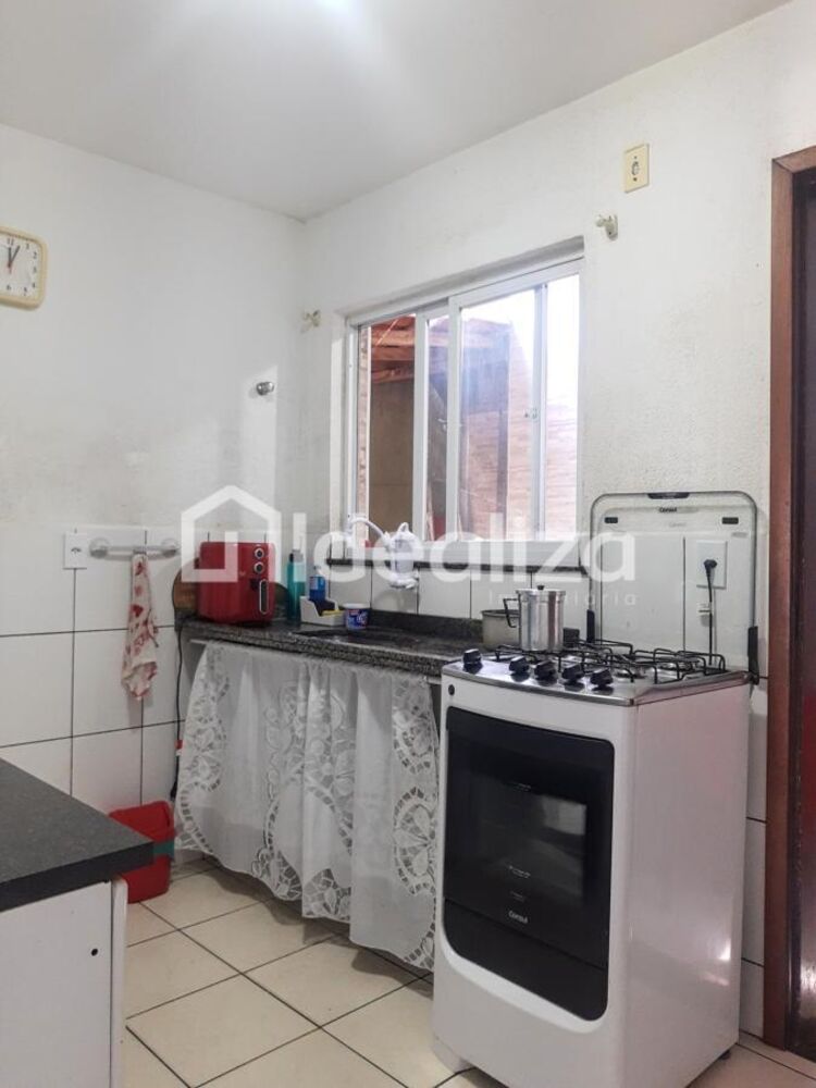 Casa de Condomínio à venda com 2 quartos, 75m² - Foto 2