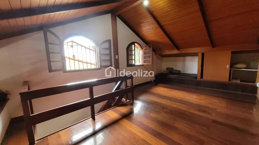 Casa, 5 quartos, 416 m² - Foto 4