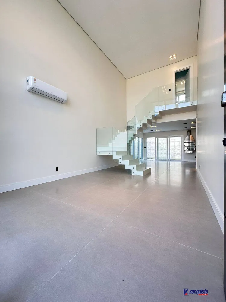 Casa, 4 quartos, 165 m² - Foto 1