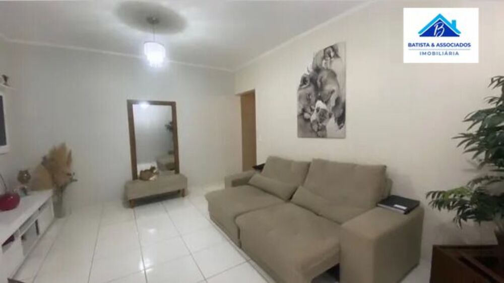 Casa à venda com 2 quartos, 64m² - Foto 3
