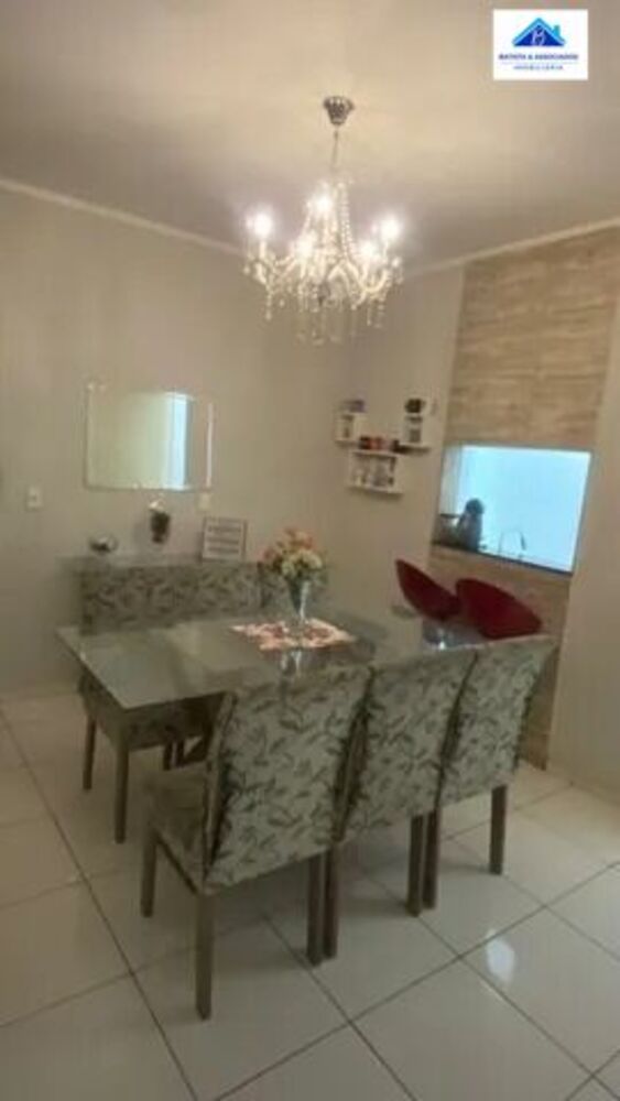 Casa à venda com 2 quartos, 64m² - Foto 4