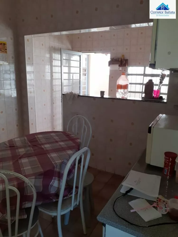 Casa à venda com 3 quartos, 198m² - Foto 4