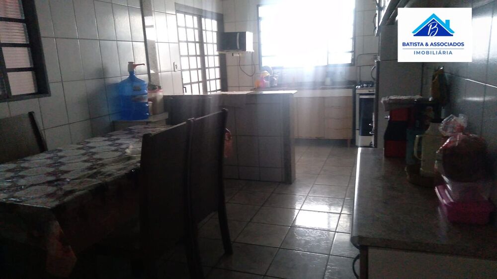 Casa, 3 quartos, 155 m² - Foto 1