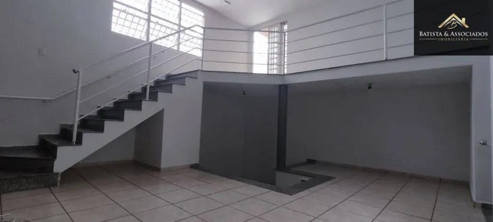 Casa, 4 quartos, 240 m² - Foto 3
