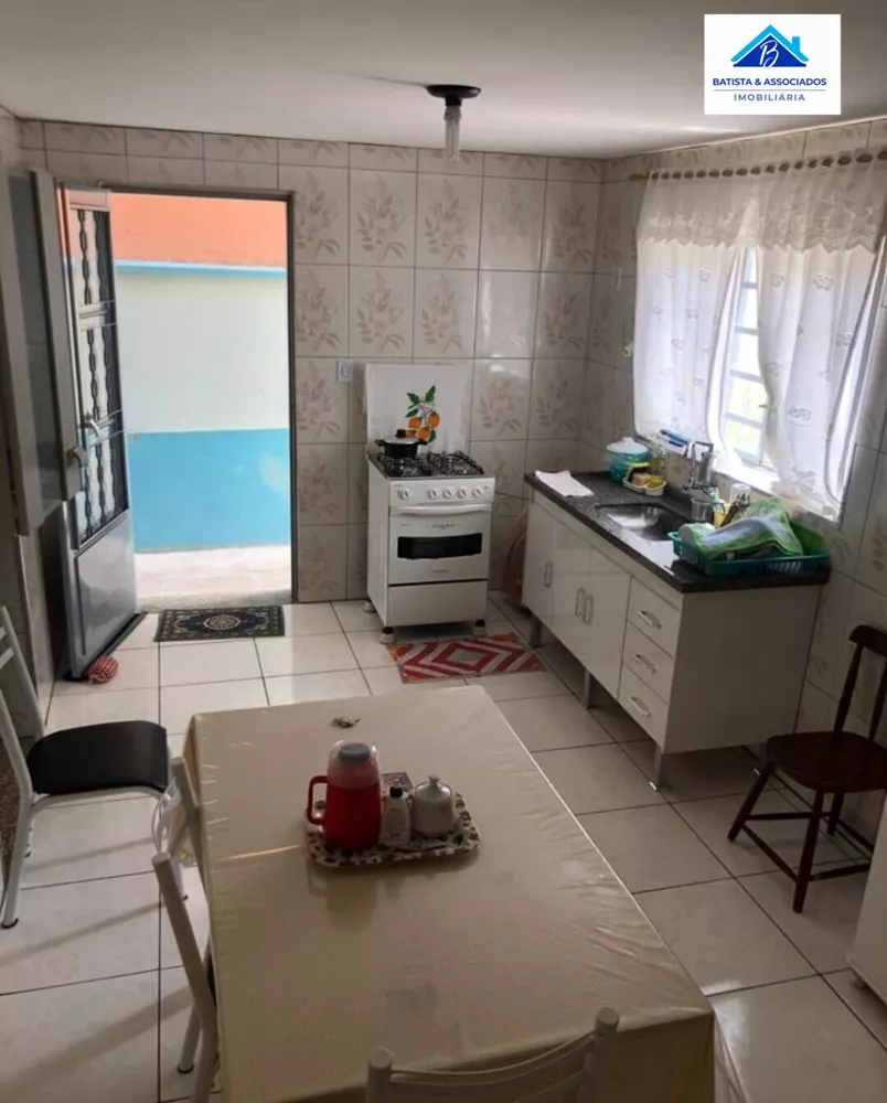 Casa à venda com 3 quartos, 100m² - Foto 2