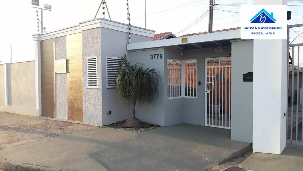 Casa à venda com 2 quartos, 75m² - Foto 1