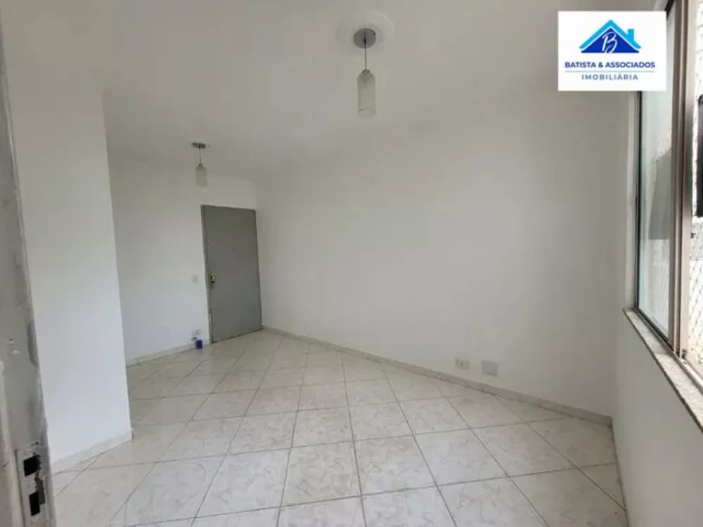 Apartamento à venda com 2 quartos, 65m² - Foto 3