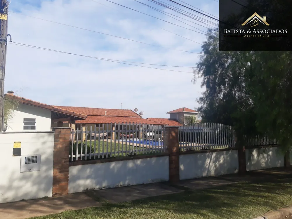 Chácara, 3 quartos, 1210 m² - Foto 1