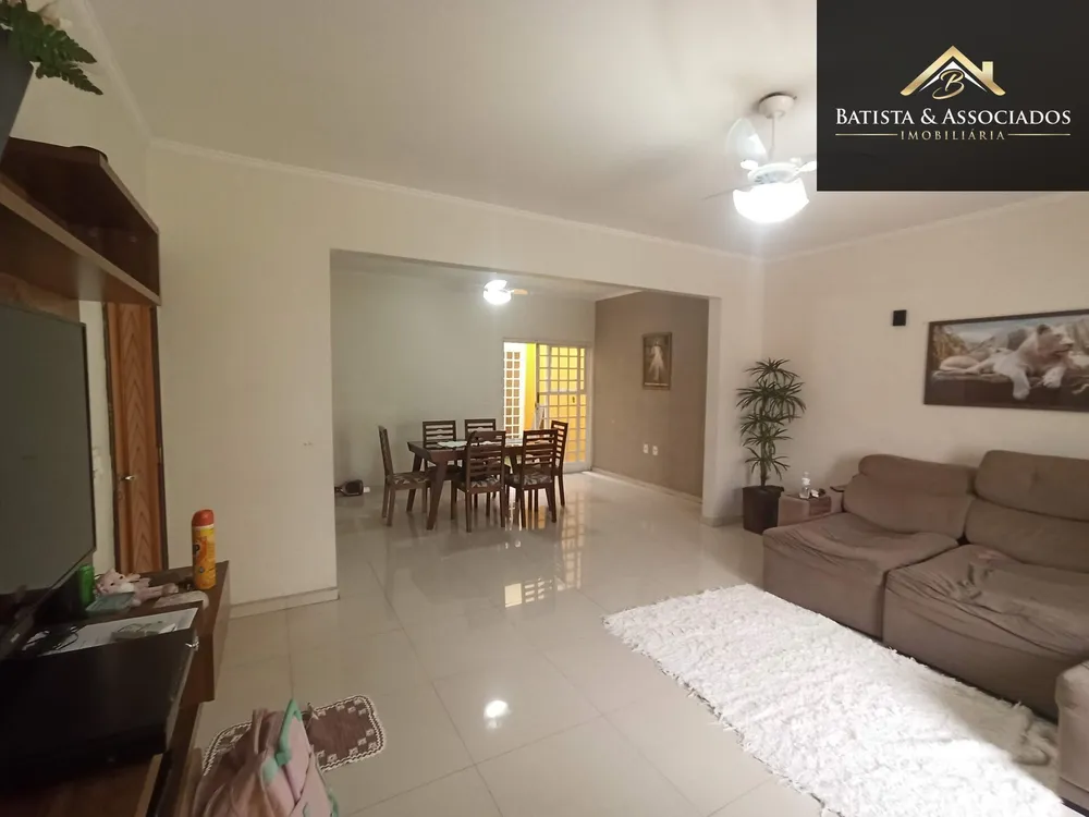Casa, 3 quartos, 126 m² - Foto 2