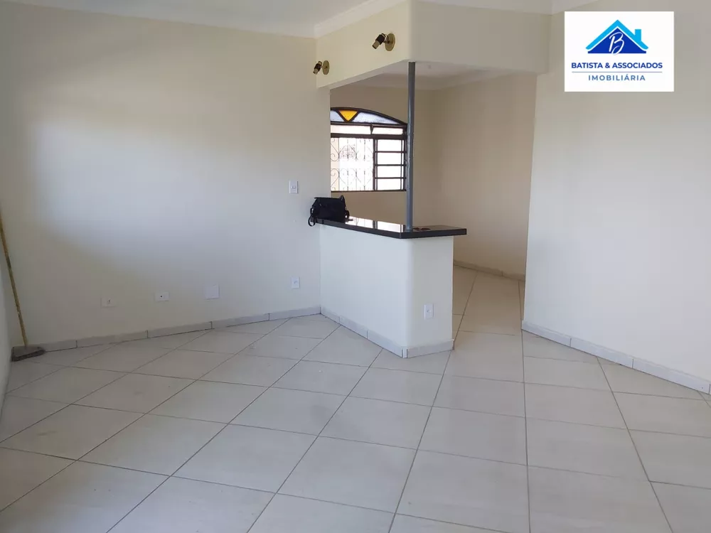 Casa à venda com 3 quartos, 179m² - Foto 5