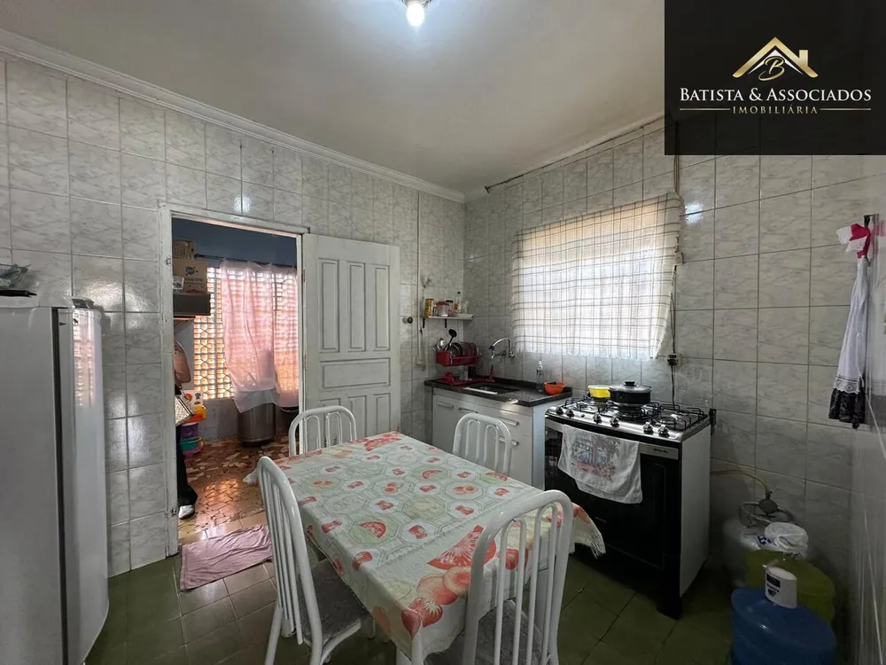 Casa, 2 quartos, 250 m² - Foto 2