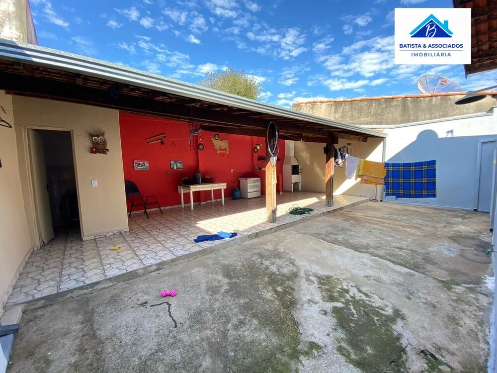 Casa, 3 quartos, 215 m² - Foto 1