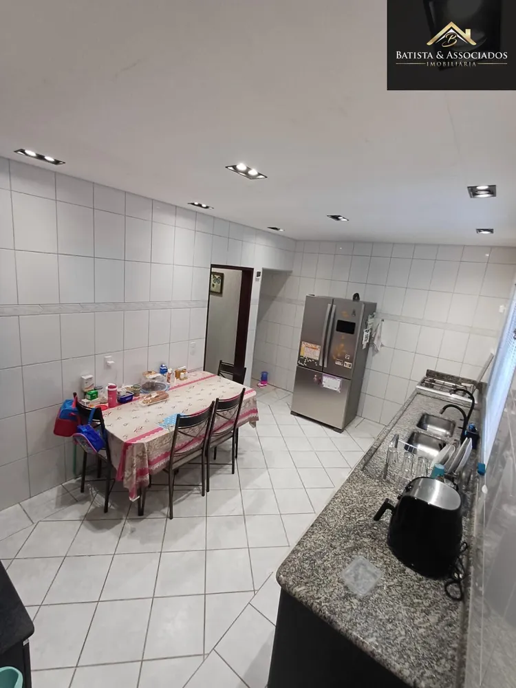 Casa, 4 quartos, 230 m² - Foto 2