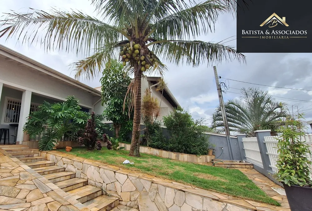 Casa, 3 quartos, 236 m² - Foto 2