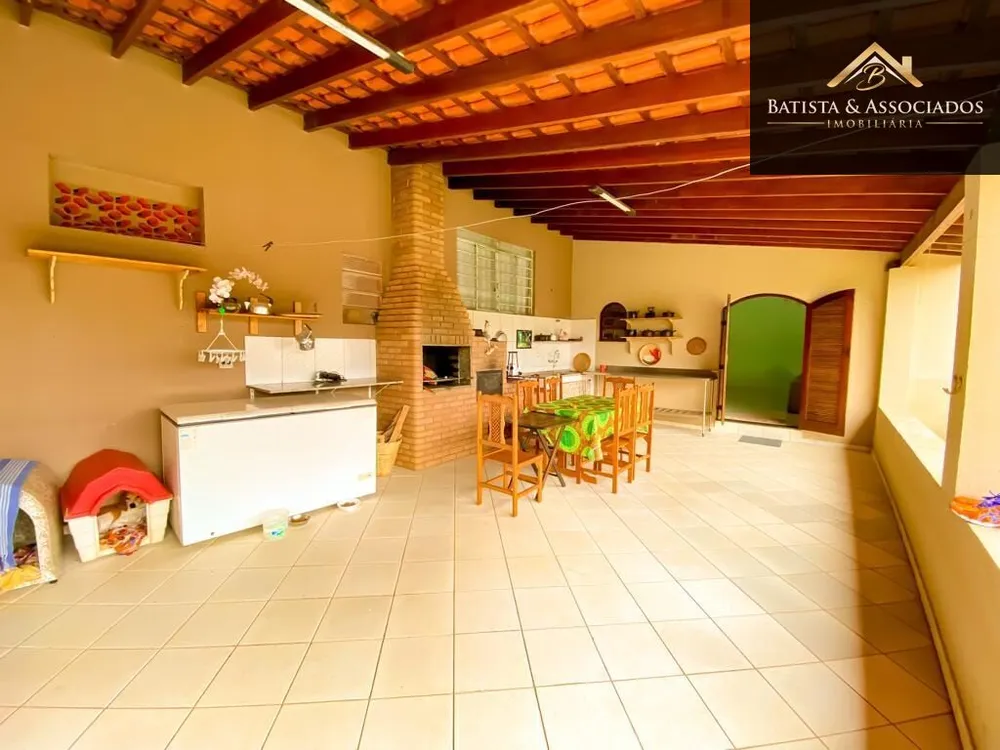 Chácara, 3 quartos, 1000 m² - Foto 1