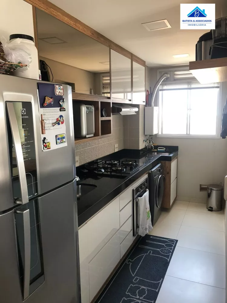 Apartamento à venda com 3 quartos, 65m² - Foto 2