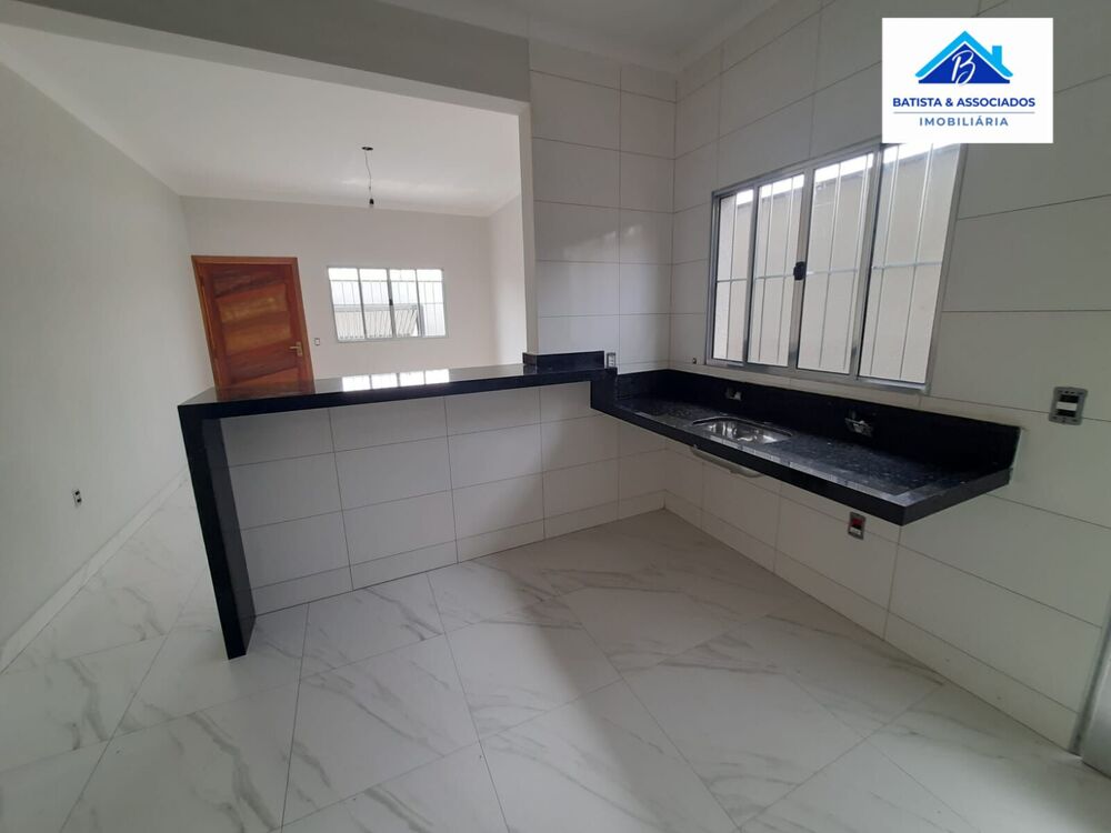 Casa, 2 quartos, 82 m² - Foto 1