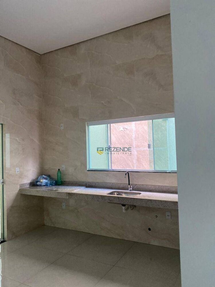 Casa à venda com 3 quartos, 100m² - Foto 9
