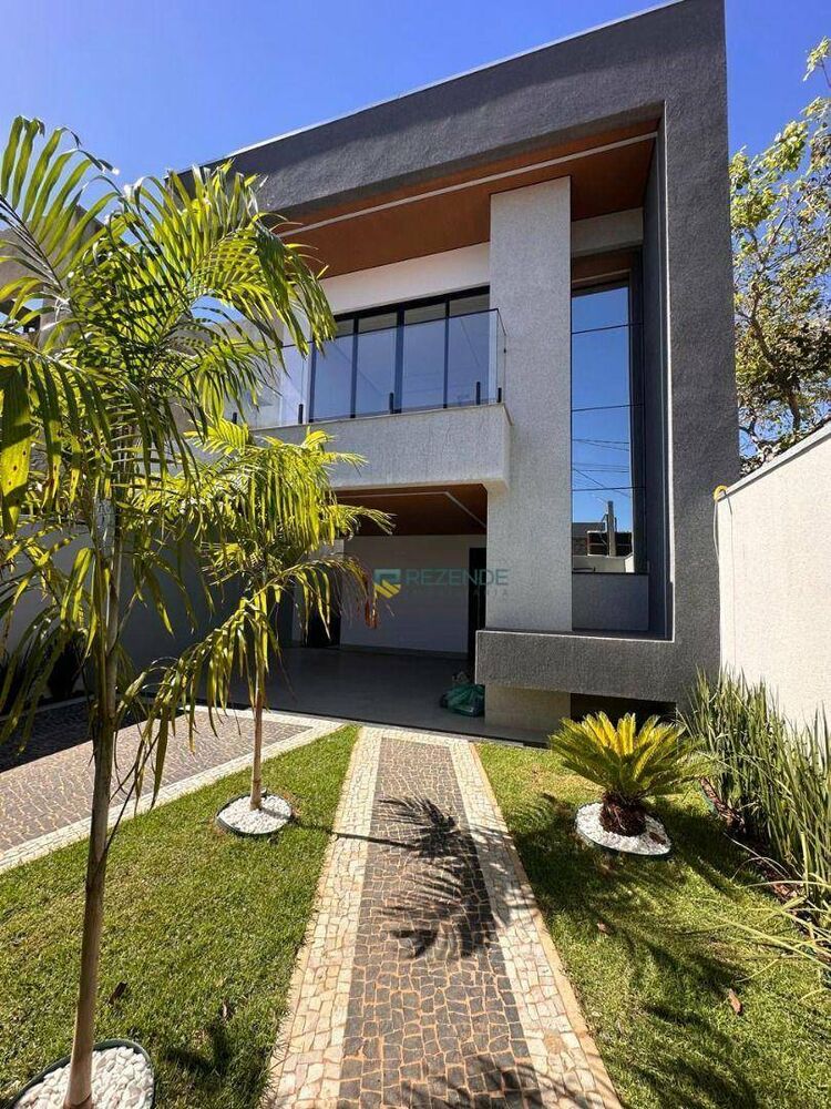 Sobrado, 3 quartos, 200 m² - Foto 1
