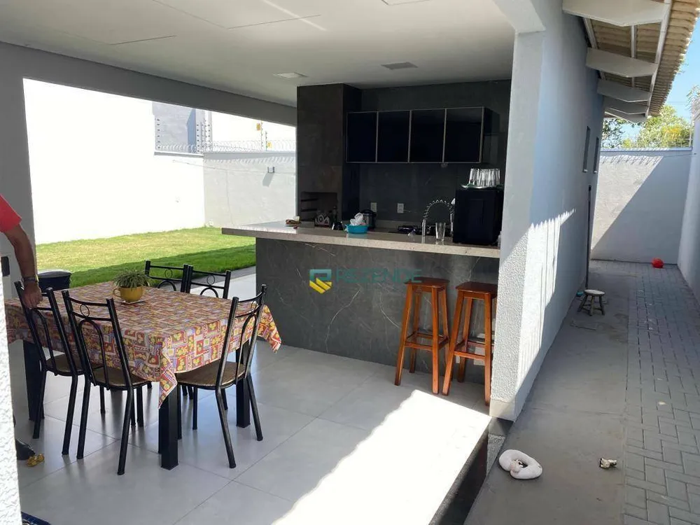 Casa, 3 quartos, 180 m² - Foto 1