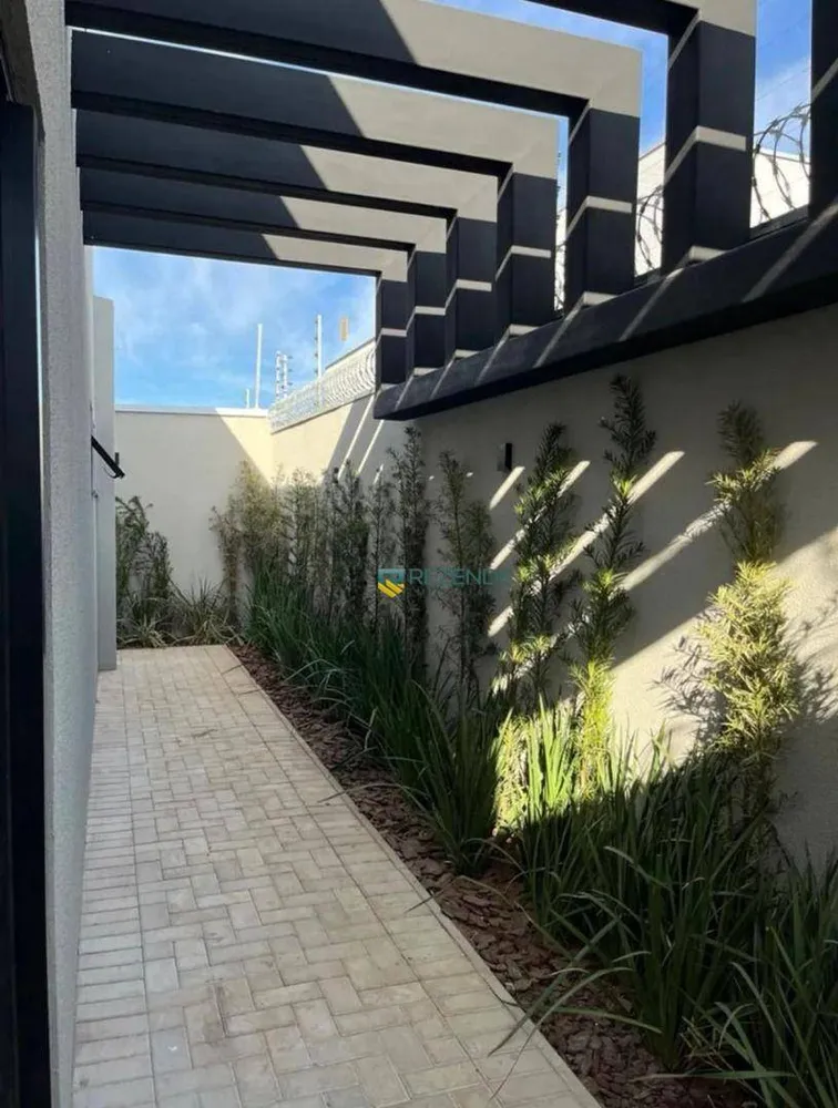 Casa, 4 quartos, 207 m² - Foto 1
