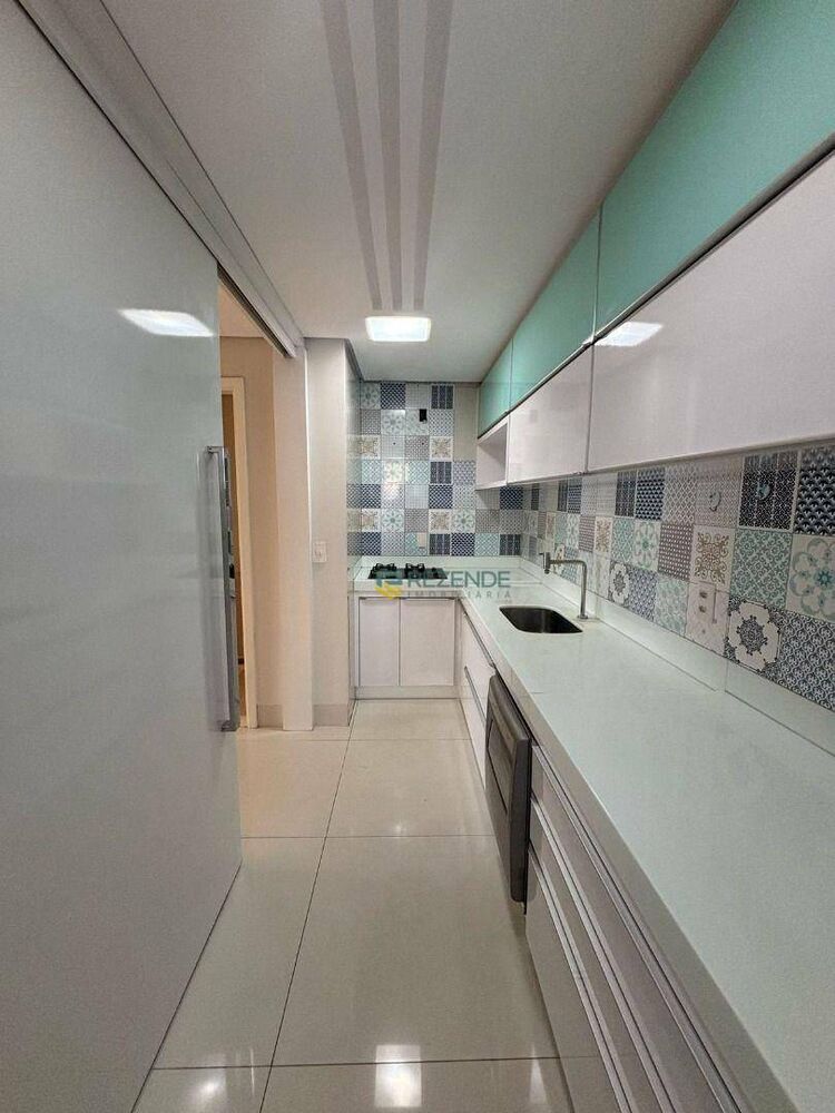 Apartamento à venda com 3 quartos, 126m² - Foto 9
