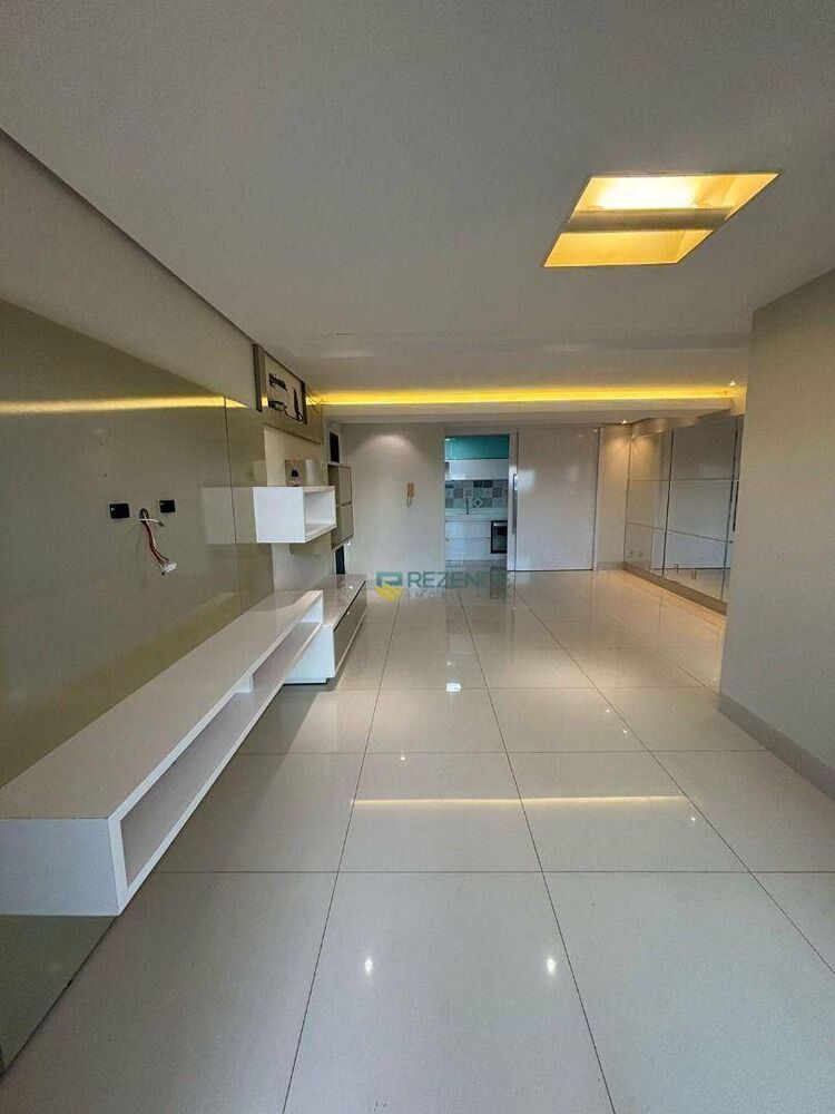 Apartamento à venda com 3 quartos, 126m² - Foto 3