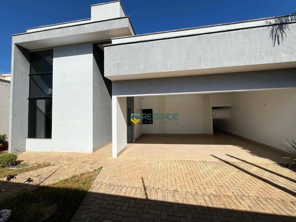 Casa, 4 quartos, 227 m² - Foto 3