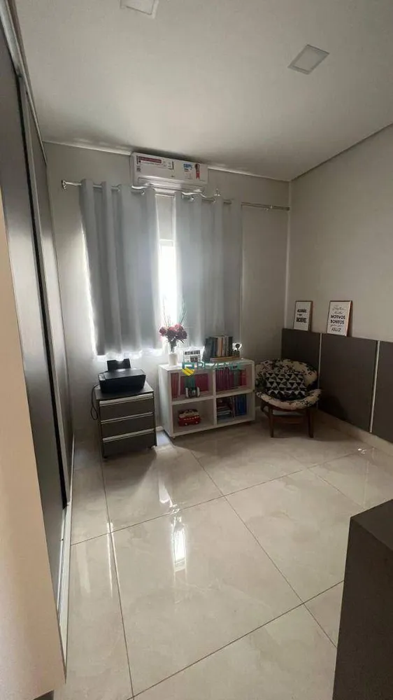 Casa, 4 quartos, 210 m² - Foto 2