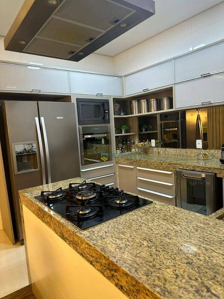 Sobrado à venda com 3 quartos, 237m² - Foto 4