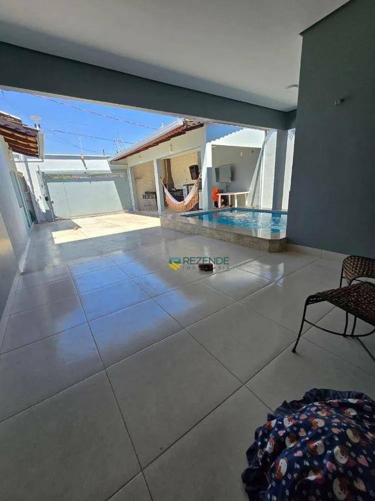 Casa, 3 quartos, 200 m² - Foto 2