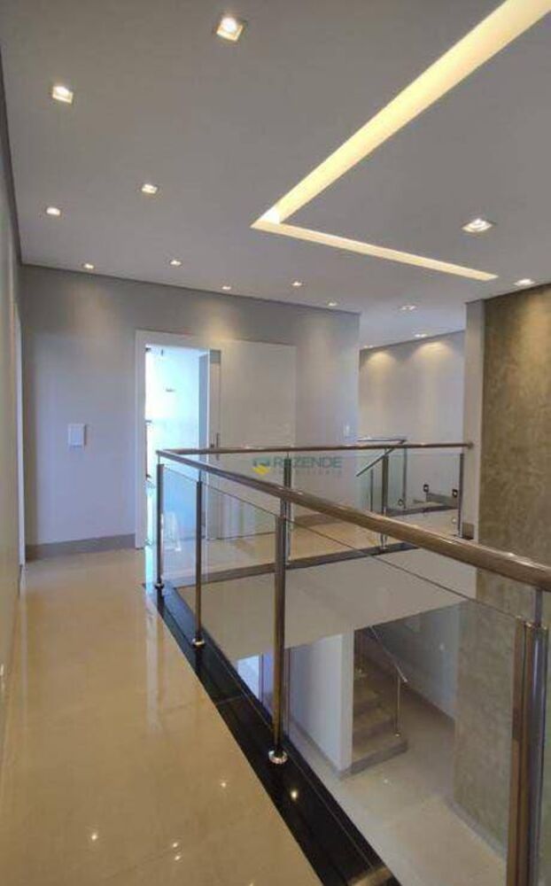 Sobrado à venda com 4 quartos, 307m² - Foto 11