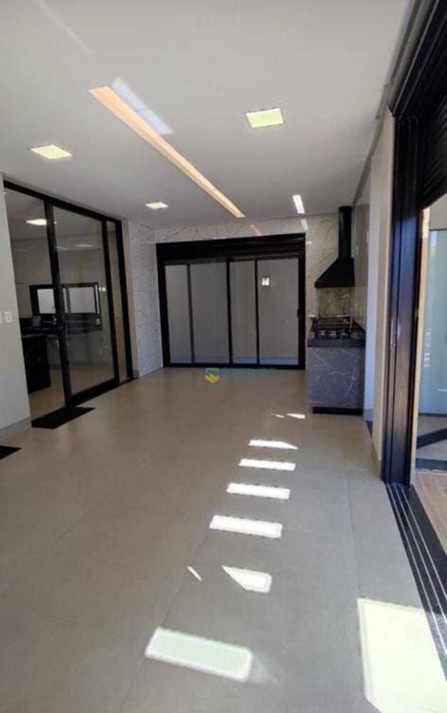 Sobrado à venda com 4 quartos, 307m² - Foto 3