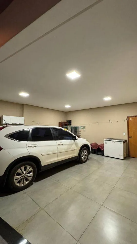 Sobrado, 3 quartos, 219 m² - Foto 2